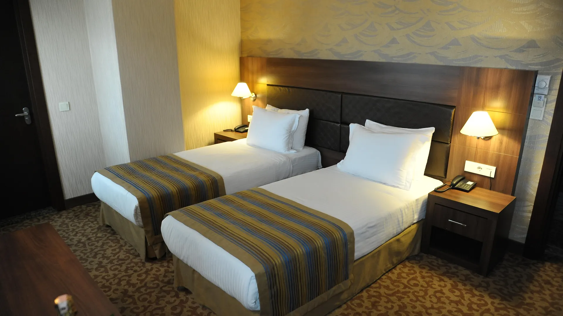Rhiss Hotel Maltepe location